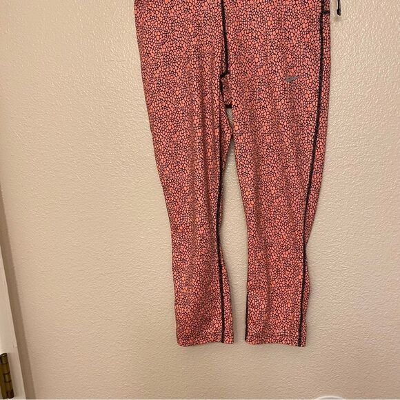 NIKE run relay compression Fit Womens Capri crop Training orange print legging S - Picture 3 of 10